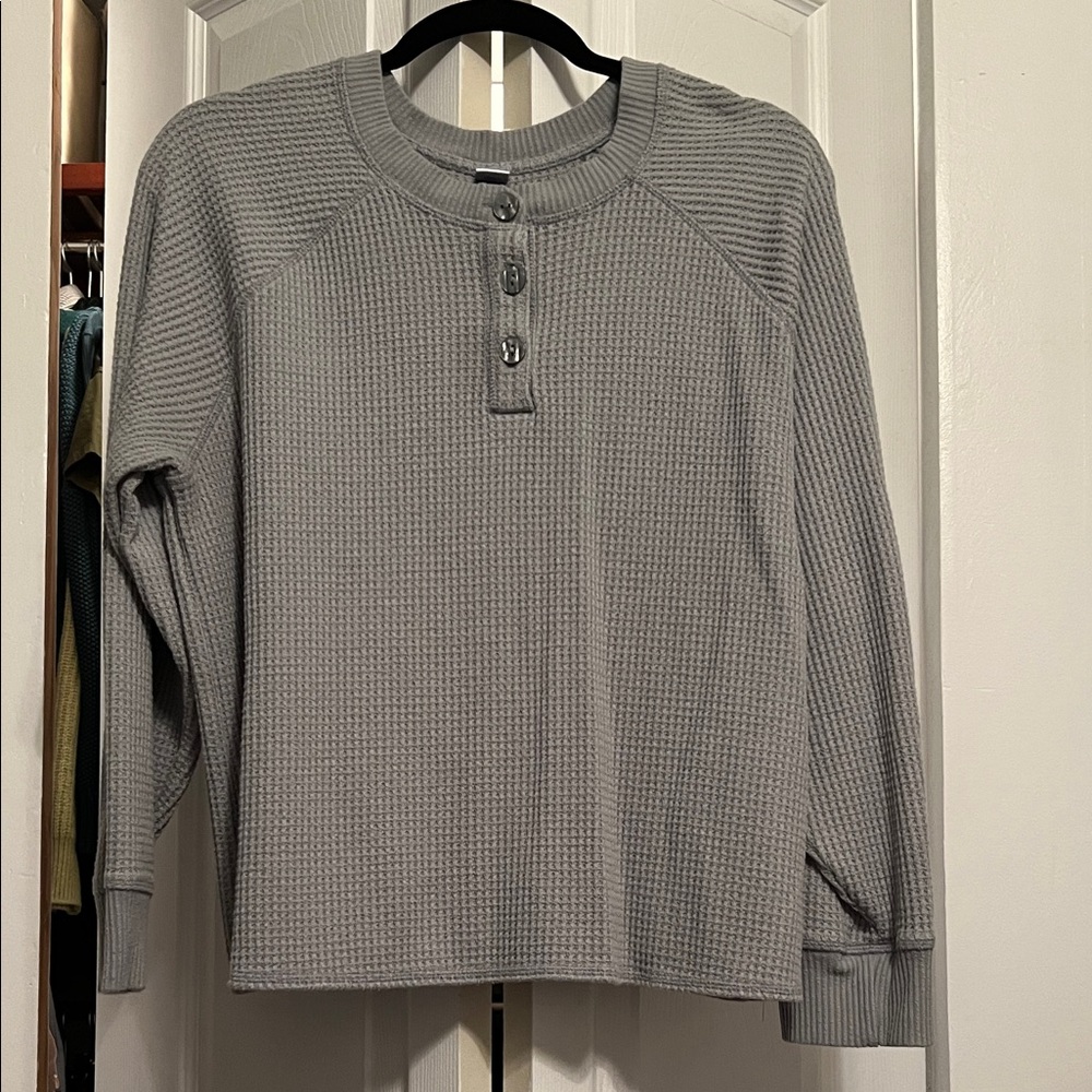 Old Navy Gray Waffle Knit Crewneck Sweater